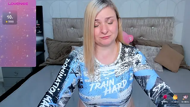 AnnaXCherri online show from February 2025 08:44:02 AM