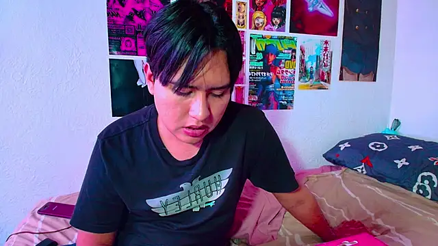 Snapshot of shinji-18 chatting on February 2025 10:18:02 PM shinji-18 online show from February 2025 10:18:02 PM