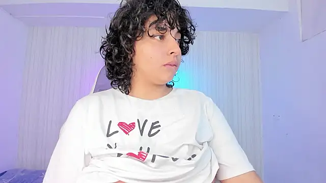 Snapshot of miku_katsuragi chatting on February 2026 02:43:02 AM miku katsuragi online show from February 2026 02:43:02 AM