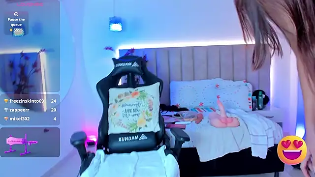 LizSheibaum online show from February 2025 05:52:02 AM