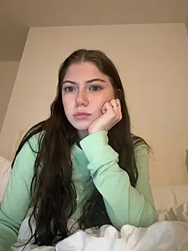 Snapshot of emilycoco chatting on February 2026 03:51:02 AM emilycoco online show from February 2026 03:51:02 AM