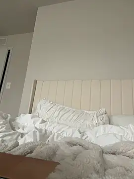 Snapshot of emilycoco chatting on February 2026 08:40:02 PM emilycoco online show from February 2026 08:40:02 PM