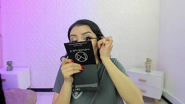 Violetaa diazz online show from March 2026 09:11:01 PM