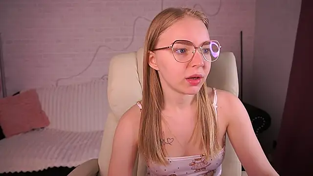 EmilySunshineS online show from March 2026 07:01:02 AM