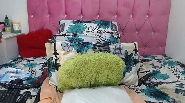 Snapshot of Hotty-boobsxxx chatting on February 2025 02:44:02 PM Hotty-boobsxxx online show from February 2025 02:44:02 PM