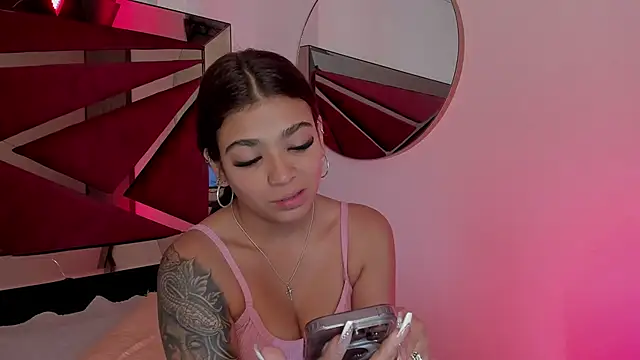 GiaFu online show from December 2025 06:05:01 PM