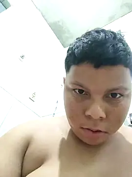 putoso031 online show from September 2025 08:00:02 PM