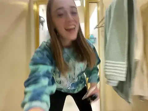 Maxinebabyyy online show from January 2025 01:43:02 AM