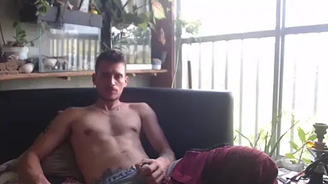 roystonee01 online show from March 2026 02:43:01 PM