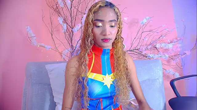 Charlotte Love10 online show from October 2025 12:17:02 PM