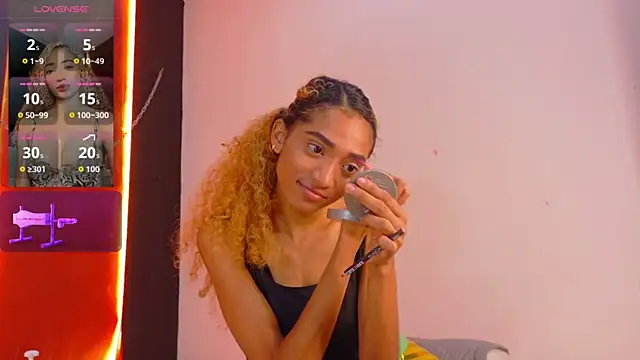 Charlotte Love10 online show from February 2026 01:33:02 PM