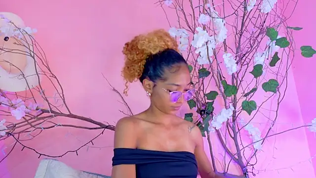 Charlotte Love10 online show from April 2026 11:40:01 AM