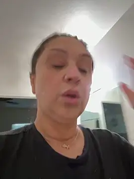 AlyssiaAmoreXO online show from October 2025 04:07:02 PM