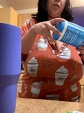 AlyssiaAmoreXO online show from October 2025 02:40:02 PM