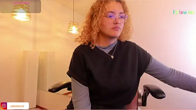 Missbrave1 online show from February 2025 09:11:02 PM