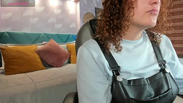 Missbrave1 online show from November 2025 07:36:01 PM