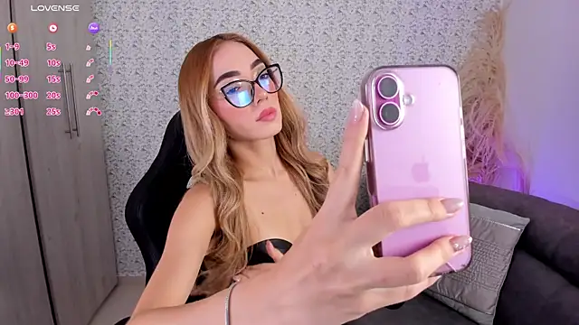 Sarajonnes online show from February 2026 12:53:02 PM