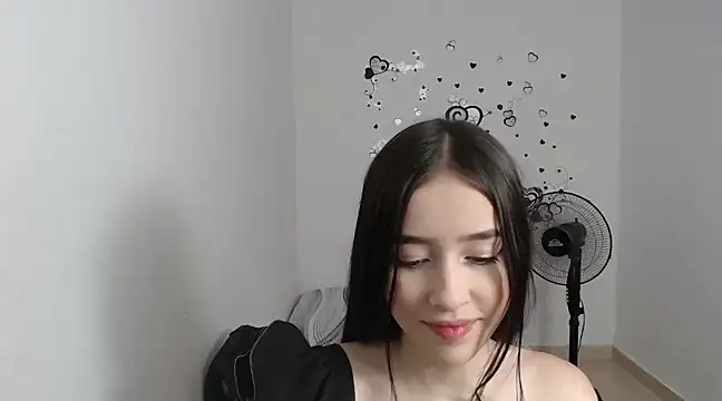 Snapshot of baby_violetta chatting on January 2025 08:16:02 PM baby violetta online show from January 2025 08:16:02 PM