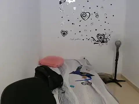 Snapshot of baby_violetta chatting on February 2025 01:52:02 AM baby violetta online show from February 2025 01:52:02 AM