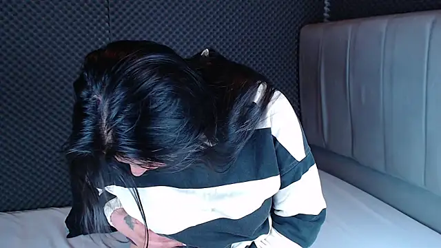  joy yva online show from December 2025 11:02:01 PM