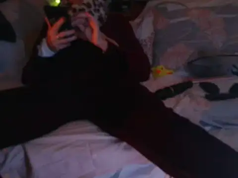 VeneRed online show from November 2025 07:05:02 PM