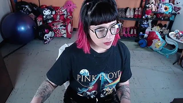 MissMiia2 online show from October 2025 03:03:02 PM