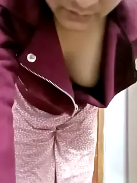 Snapshot of Indianhyna chatting on December 2024 08:49:02 AM Indianhyna online show from December 2024 08:49:02 AM