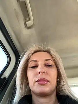 Diamond Bunny  online show from March 2026 02:00:02 PM