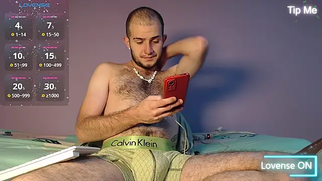 Dante Bear  online show from November 2025 02:17:02 AM