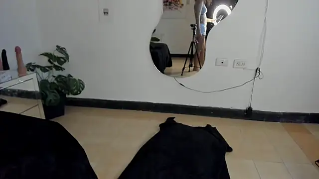 Milanxht online show from March 2025 09:32:02 PM