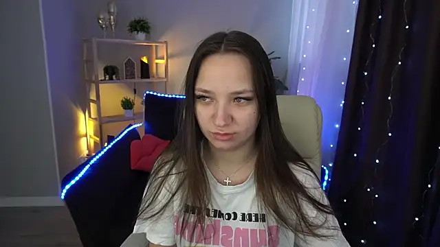 ElysLunar online show from January 2025 06:11:02 AM