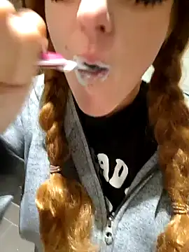 Hexe12346 online show from November 2025 05:01:02 PM