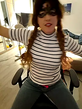 Hexe12346 online show from November 2025 05:01:02 PM