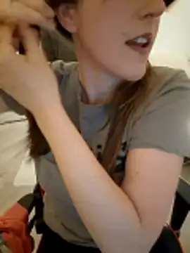 Hexe12346 online show from April 2026 04:13:01 PM