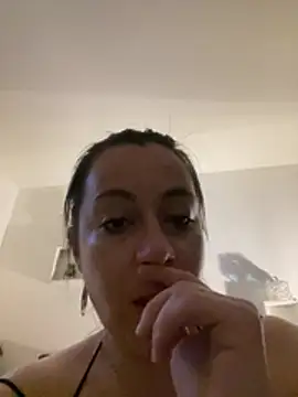 Snapshot of Lyannabuena69 chatting on March 2026 02:14:02 AM Lyannabuena69 online show from March 2026 02:14:02 AM