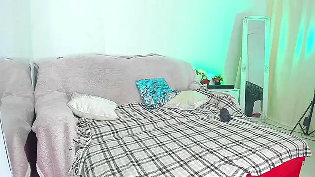 CurlyDreams online show from July 2026 12:41:01 PM