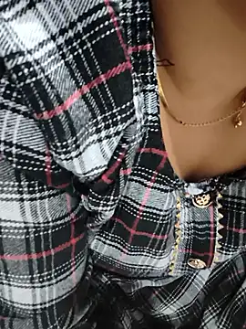 kaveerpooja947 online show from January 2026 05:07:01 PM