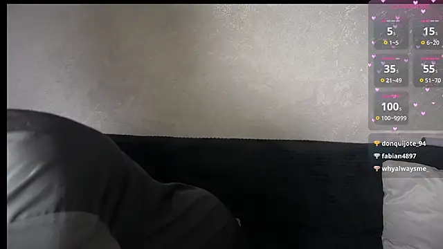 Snapshot of SusieEvans chatting on November 2025 02:37:02 PM SusieEvans online show from November 2025 02:37:02 PM