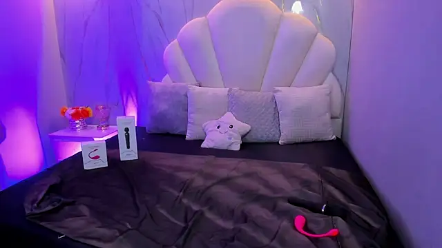 Tiffany sander online show from January 2025 03:41:01 AM