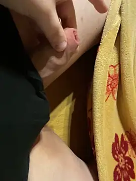 Snapshot of Max_2515 chatting on December 2024 04:06:01 PM Max 2515 online show from December 2024 04:06:01 PM