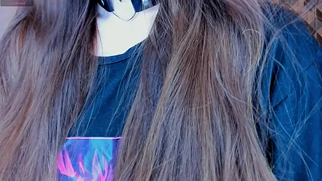 EvaBradley online show from December 2024 03:52:01 PM