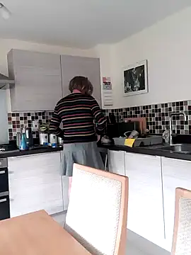 nataliecdlive online show from December 2024 01:00:02 PM