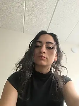 Lila Desiree online show from May 2026 03:20:01 PM