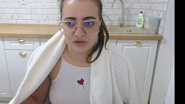 Snapshot of Boom_Lora chatting on October 2025 04:10:01 AM Boom Lora online show from October 2025 04:10:01 AM