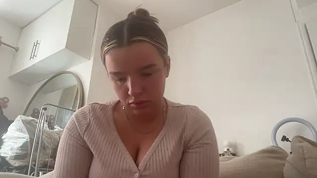 maisiesmithx online show from September 2025 10:06:01 AM