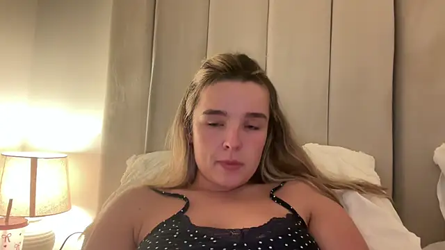 Snapshot of maisiesmithx chatting on June 2026 01:28:02 AM maisiesmithx online show from June 2026 01:28:02 AM