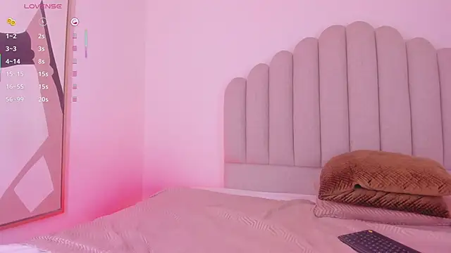 Nikki Angel  online show from November 2025 07:23:02 PM