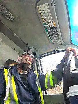 Beardedtattood online show from December 2025 01:20:01 PM