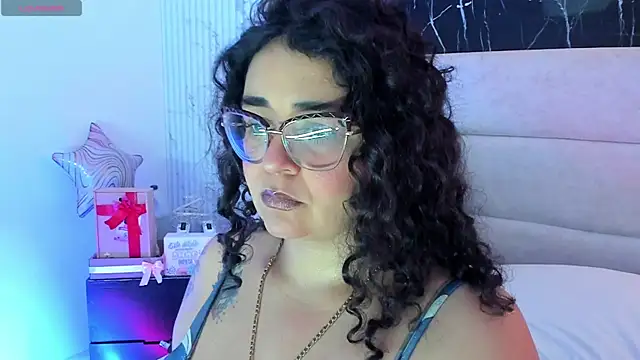 Snapshot of Reginavegaa chatting on May 2026 11:49:02 AM Reginavegaa online show from May 2026 11:49:02 AM