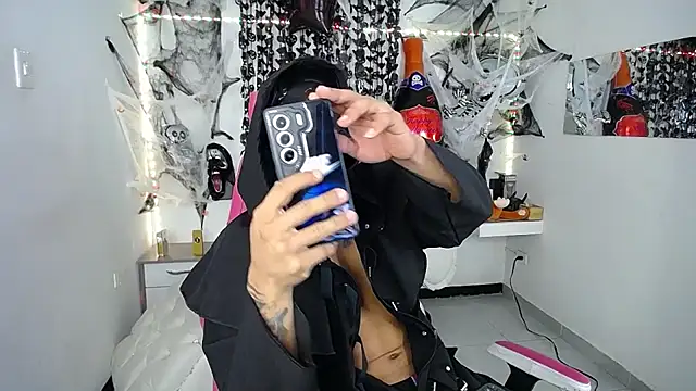 Snapshot of Leonard_Price chatting on October 2025 09:30:01 AM Leonard Price online show from October 2025 09:30:01 AM